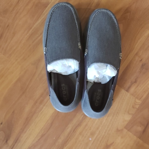 triple crocs comfort shoes